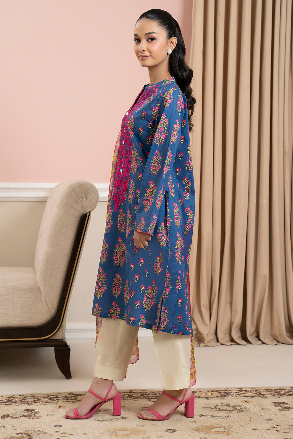Embroidered Kurta Dupatta - 288